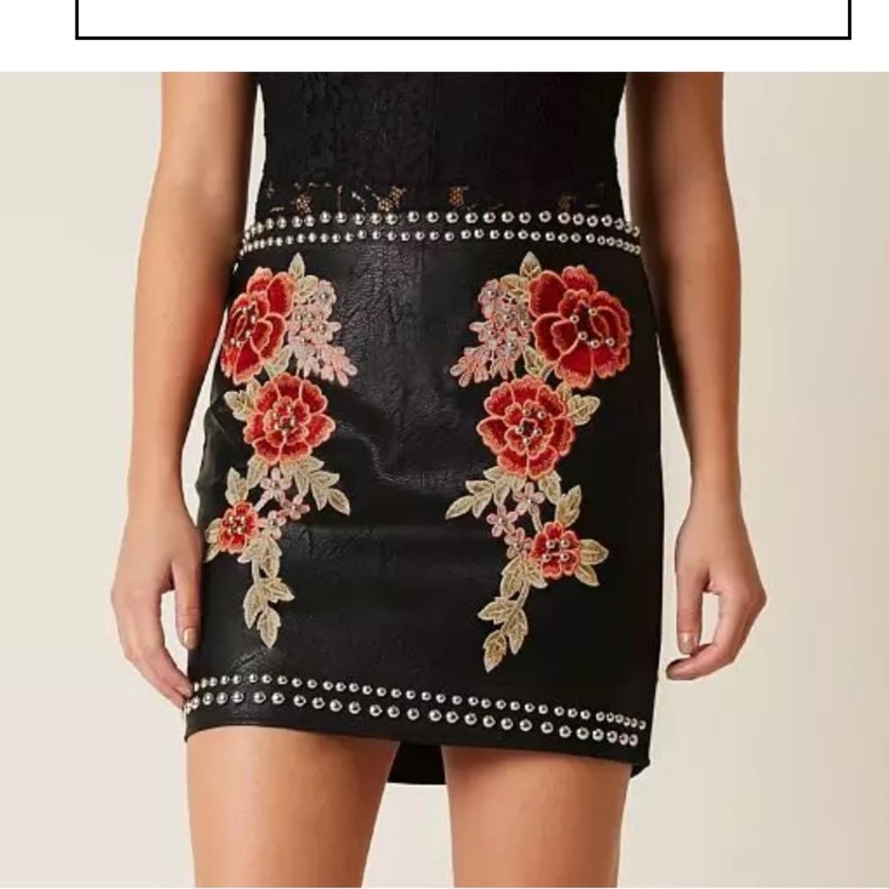 Romeo + Juliet Skirt